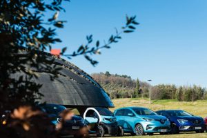 novita-renault-la-gamma-elettrica-ed-ibrida-ecco-la-renaulution