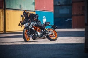 nuovi-modelli-in-casa-ktm-info-e-costi-della-125-e-390-duke-2021