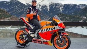 pol-espargaro-sale-sulla-sua-nuova-honda-rc213v-ecco-le-foto