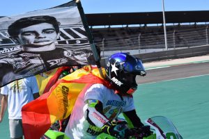 adrian-huertas-campione-del-mondo-supersport-300-2021