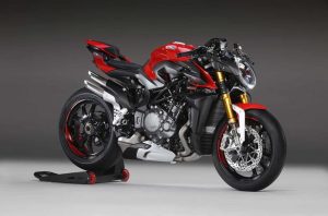 mv-agusta-brutale-1000-rr-nurburgring-naked-da-oltre-300-km-h