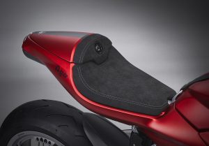 mv-agusta-superveloce-ago-311-esemplari-e-una-dotazione-top