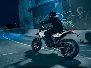 eicma-2021-zero-motorcycles-presente-con-lintera-gamma-e-diverse-special