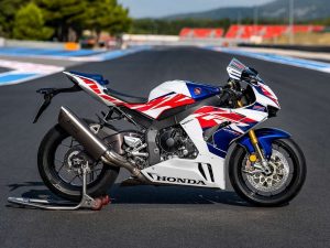 honda-cbr1000rr-r-fireblade-sp-30-anniversario