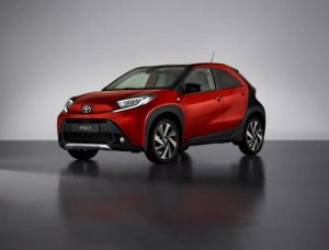 nuova-toyota-aygo-x-la-piccola-diventa-suv-prezzi-ed-info