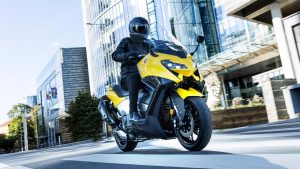 yamaha-tmax-2022-il-maxi-scooter-per-eccellenza-si-rinnova