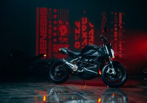 zero-motorcycles-sr-2022-piu-tecnologia-maggiori-performance-e-autonomia-aumentata