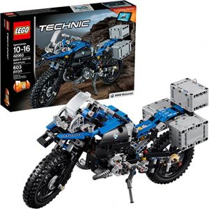 bmw-m-1000-rr-arriva-il-kit-lego-technic-da-1920-mattoncini