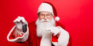 caro-babbo-natale-5-regali-per-appassionati-di-auto