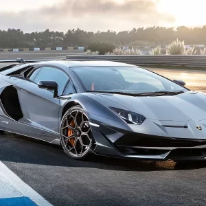novita-lamborghini-nel-2023-lerede-ibrida-dellaventador-foto-spia