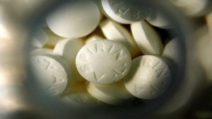 auto-se-prendi-unaspirina-prima-di-metterti-alla-guida-rischi-grosso