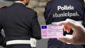 patente-di-guida-controlla-subito-la-tua-se-ti-beccano-cosi-scatta-il-ritiro