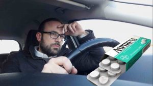 aspirina-mentre-guidi-puo-essere-pericoloso-nessun-automobilista-se-lo-aspetta
