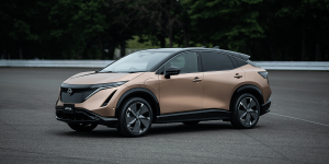 cmf-ev-debutta-su-nissan-ariya