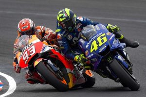 motogp-che-spettacolo-per-le-strade-di-jakarta-pubblico-in-delirio