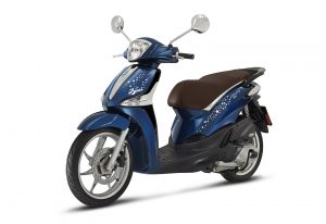 piaggio-liberty-baci-perugina-la-versione-che-celebra-100-anni-di-storia-del-cioccolatino