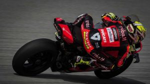 sbk-test-montmelo-la-pioggia-frena-il-day-2-toprak-senza-limiti