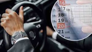 auto-non-farlo-mai-mentre-stai-guidando-puoi-dire-addio-alla-patente-per-3-lunghi-mesi