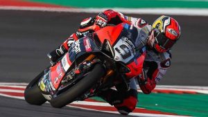 danilo-petrucci-da-guinness-dei-primati-unico-pilota-a-fare-tris
