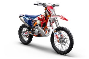 ktm-svela-la-nuova-gamma-enduro-2023-caratteristiche-disponibilita-e-prezzi