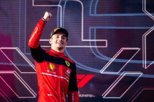 leclerc-schiacciasassi-domina-in-australia-out-verstappen-e-sainz