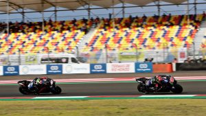 motogp-yamaha-nei-guai-il-caso-del-rookie-piu-veloce-degli-ufficiali