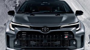toyota-corolla-gr-un-mostro-di-macchina-che-mette-paura-alla-golf-r-video