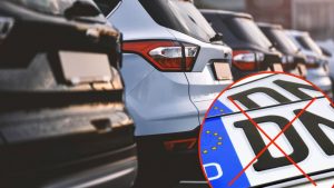 dite-addio-alle-vecchie-targhe-adesso-saranno-tutte-cosi-rivoluzione-in-vista