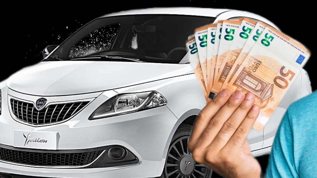 lancia-y-questa-ti-costa-7000e-in-meno-la-vogliono-tutti-ne-restano-poche