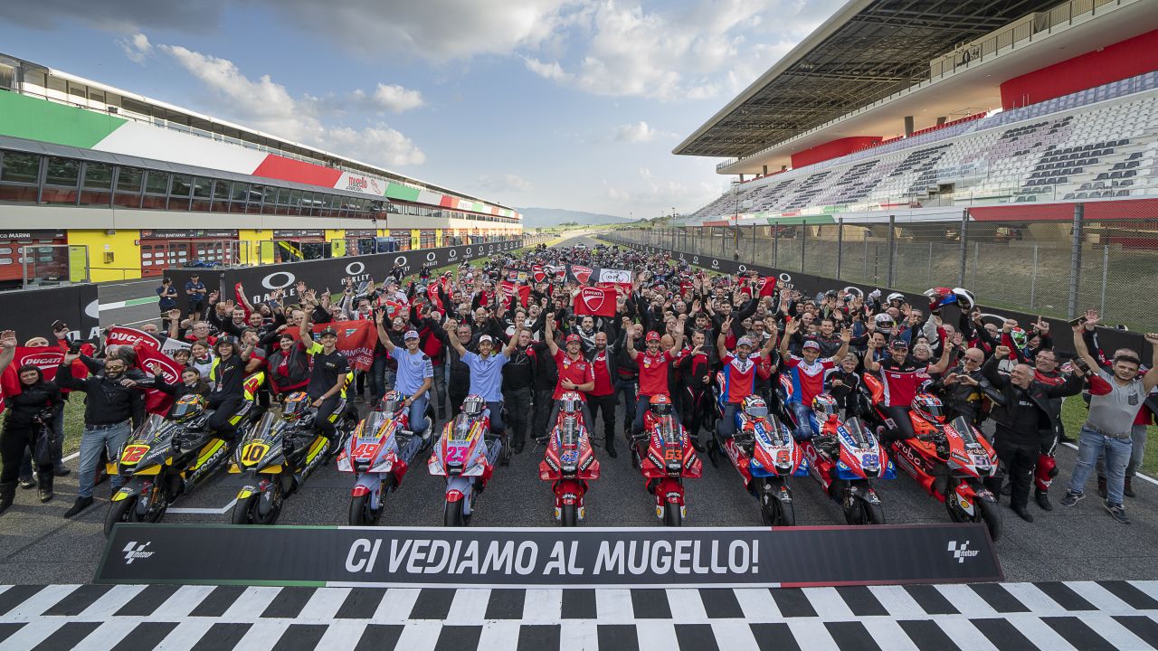 MotoGP: è già Ducati show, la marea rossa infiamma il Mugello