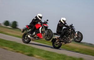 austria-fino-a-10-000-euro-di-multa-per-chi-impenna-o-derapa-in-moto