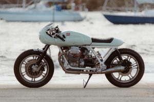 moto-guzzi-v1000-g5-by-sur-les-chapeaux-de-roues