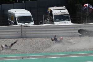 motogp-polemiche-dopo-lincidente-suzuki-critica-la-direzione-gara