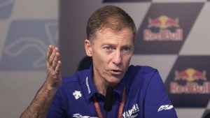 yamaha-senza-team-satellite-jarvis-corteggia-valentino-rossi