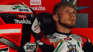 impressionante-il-pilota-superbike-mostra-il-suo-nuovo-piede-la-foto-e-da-brividi