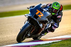 motogp-crutchlow-gira-a-motegi-yamaha-guarda-al-2023