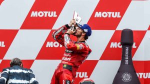 pecco-bagnaia-ringrazia-valentino-rossi-lho-imparato-da-lui