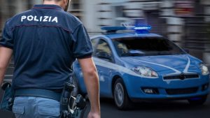 scappa-dalla-polizia-senza-patente-finisce-in-tragedia-schiantato-contro-un-muro