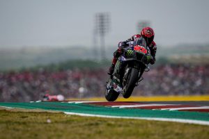tribuna-yamaha-tutto-pronto-per-tifare-a-misano