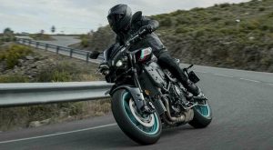 yamaha-mt-01-2022-una-r1-senza-carene-la-piu-tecnologica-mai-prodotta-ha-una-potenza-devastante