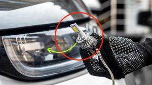 fari-a-led-auto-se-le-monti-di-questo-colore-ti-sequestrano-tutto-e-illegale