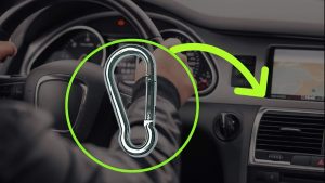 moschettone-in-macchina-e-indispensabile-ecco-perche-tutti-ne-hanno-uno-nel-portabagagli