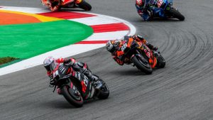 motogp-che-caos-aprilia-e-ktm-vogliono-lo-stesso-pilota-adesso-che-si-fa