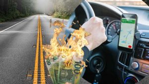 navigatore-alla-guida-si-ma-non-da-telefono-ti-arriva-a-casa-una-multa-di-700-euro