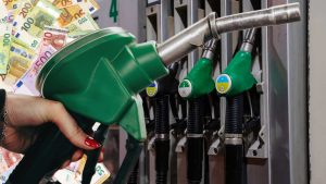 prezzi-carburante-il-pieno-vai-farlo-qui-risparmi-una-marea-di-soldi-a-fine-mese-mi-ringrazierai