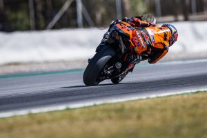 raul-fernandez-trattativa-complicata-con-aprilia-clausola-sul-contratto
