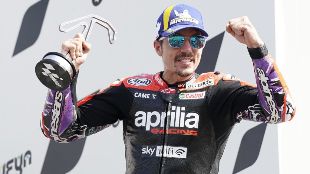 motogp-aprilia-cambia-volto-la-luce-di-vinales-sta-oscurando-espargaro