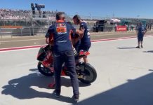 motogp-video-incredibile-ad-aragon-meccanici-bloccano-un-pilota-di-unaltra-squadra