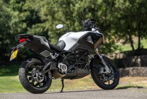 zero-motorcycles-dsr-x-le-foto-della-prova