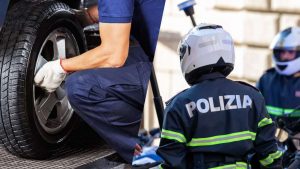 cambia-subito-le-tue-gomme-e-scattato-lobbligo-di-installare-le-autunnali-ecco-quello-che-devi-sapere